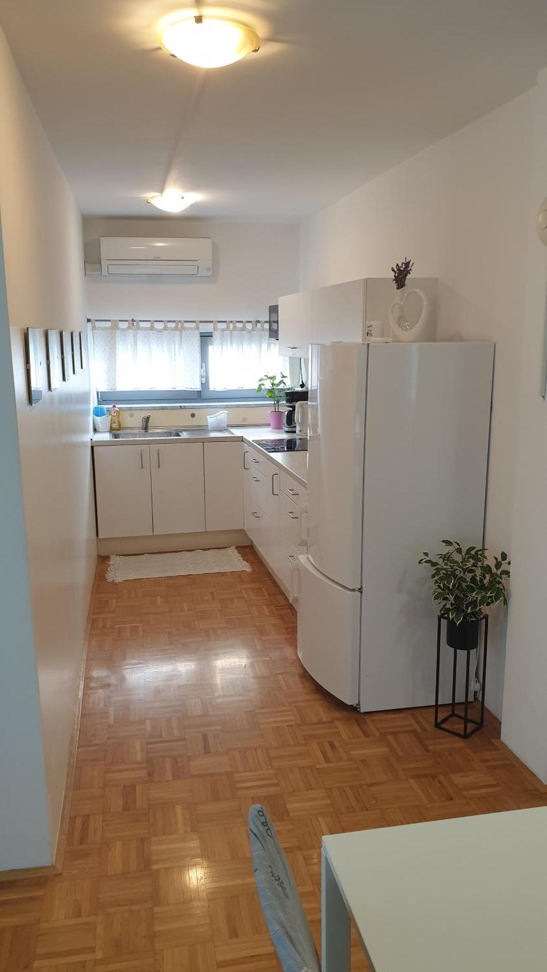 Apartment EMMA Ljubljana - FREE parking, AC, Wifi Habitación foto