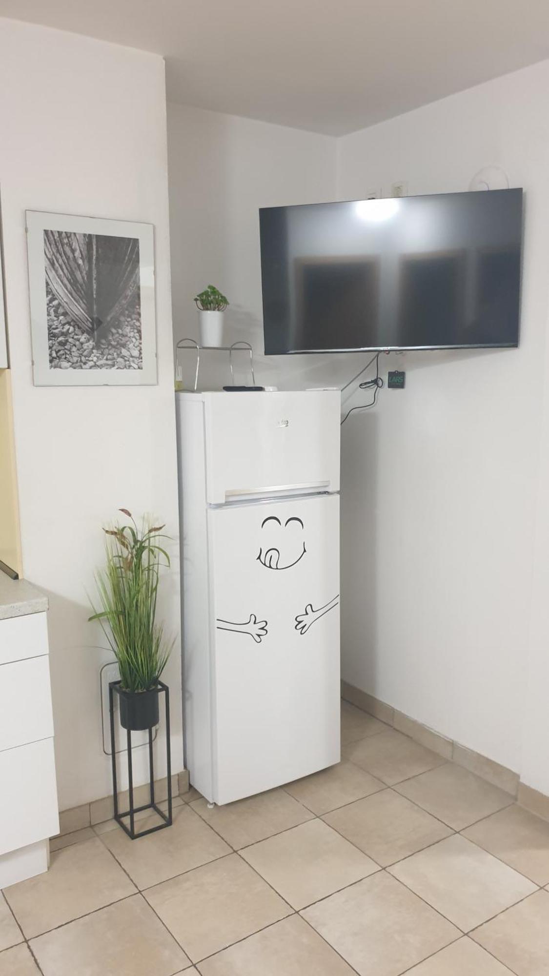Apartment EMMA Ljubljana - FREE parking, AC, Wifi Exterior foto